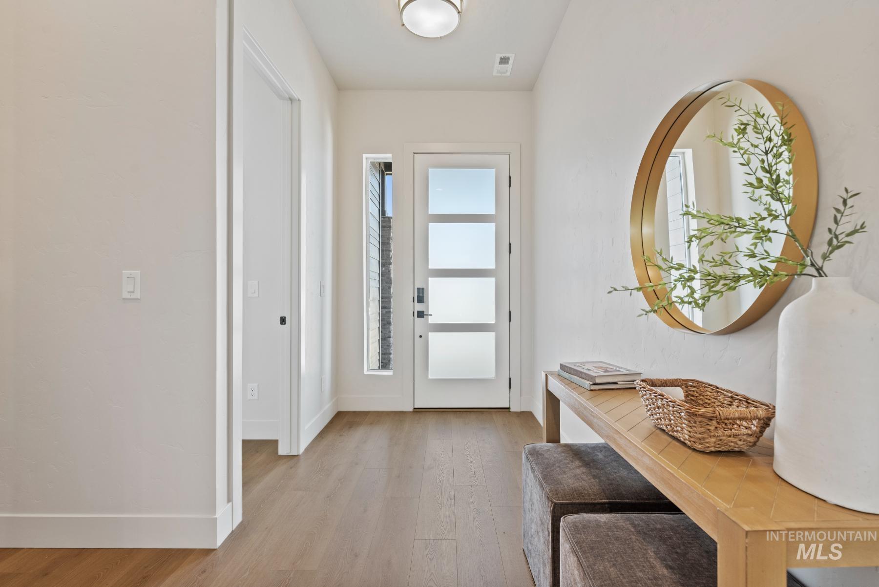 2866 N Stone Mill Ave Unit: Rouge
