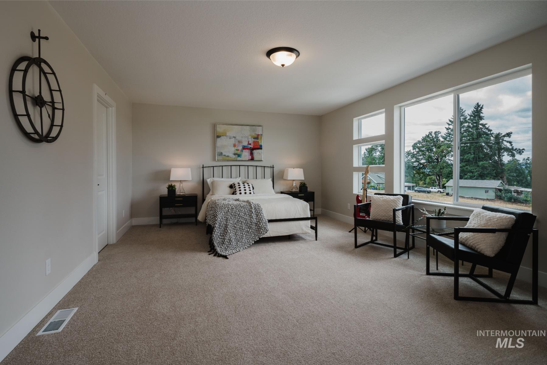 2866 N Stone Mill Ave Unit: Rouge