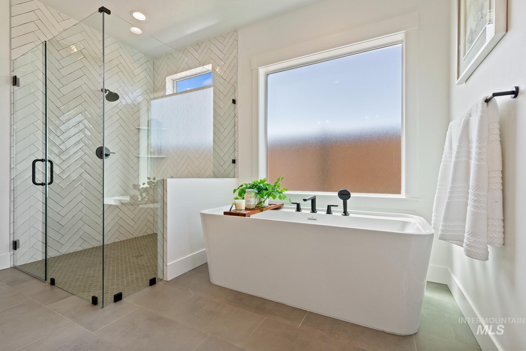 1452 W Briarcliff St Unit: Jefferson RV