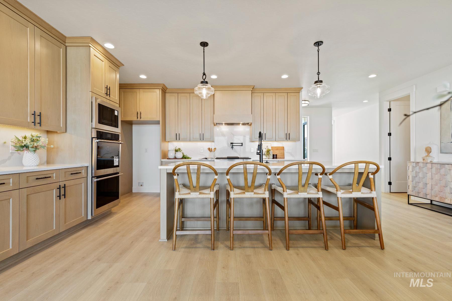 1452 W Briarcliff St Unit: Jefferson RV