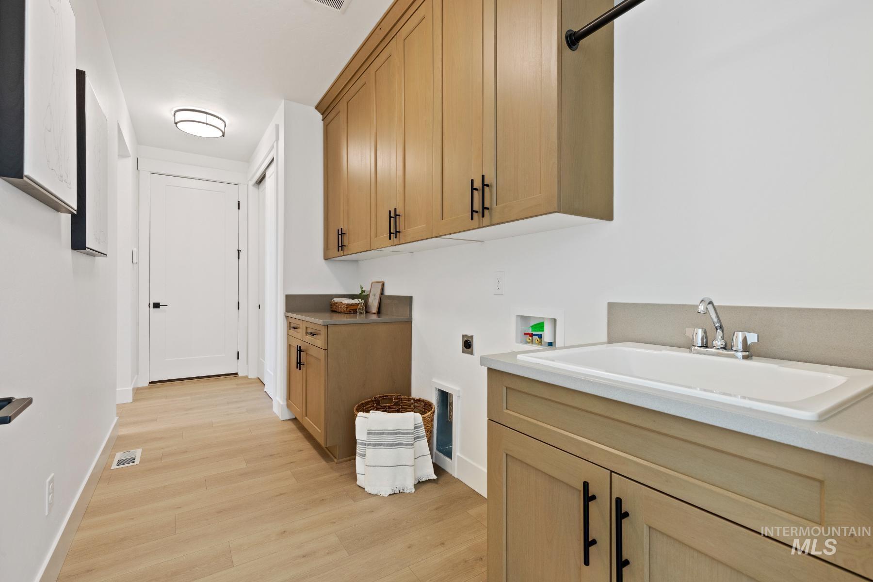 1452 W Briarcliff St Unit: Jefferson RV
