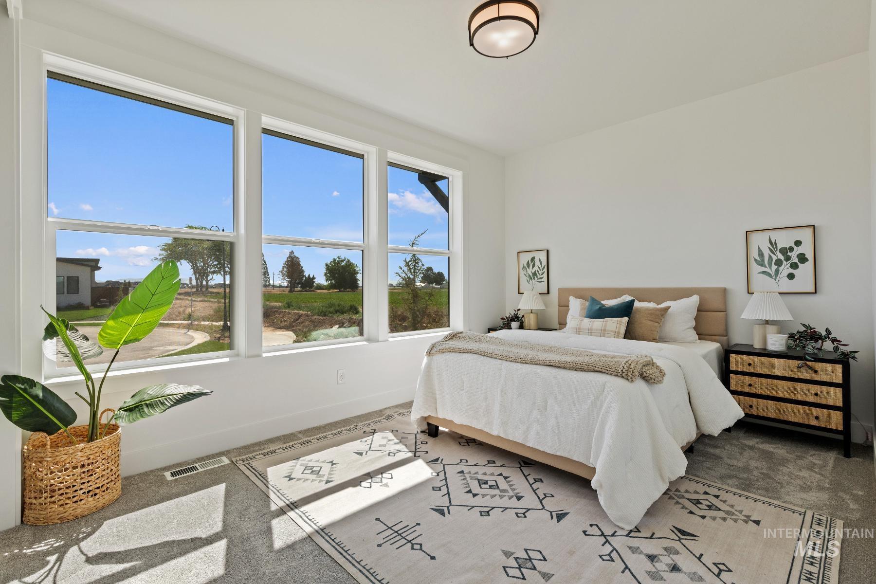 1452 W Briarcliff St Unit: Jefferson RV