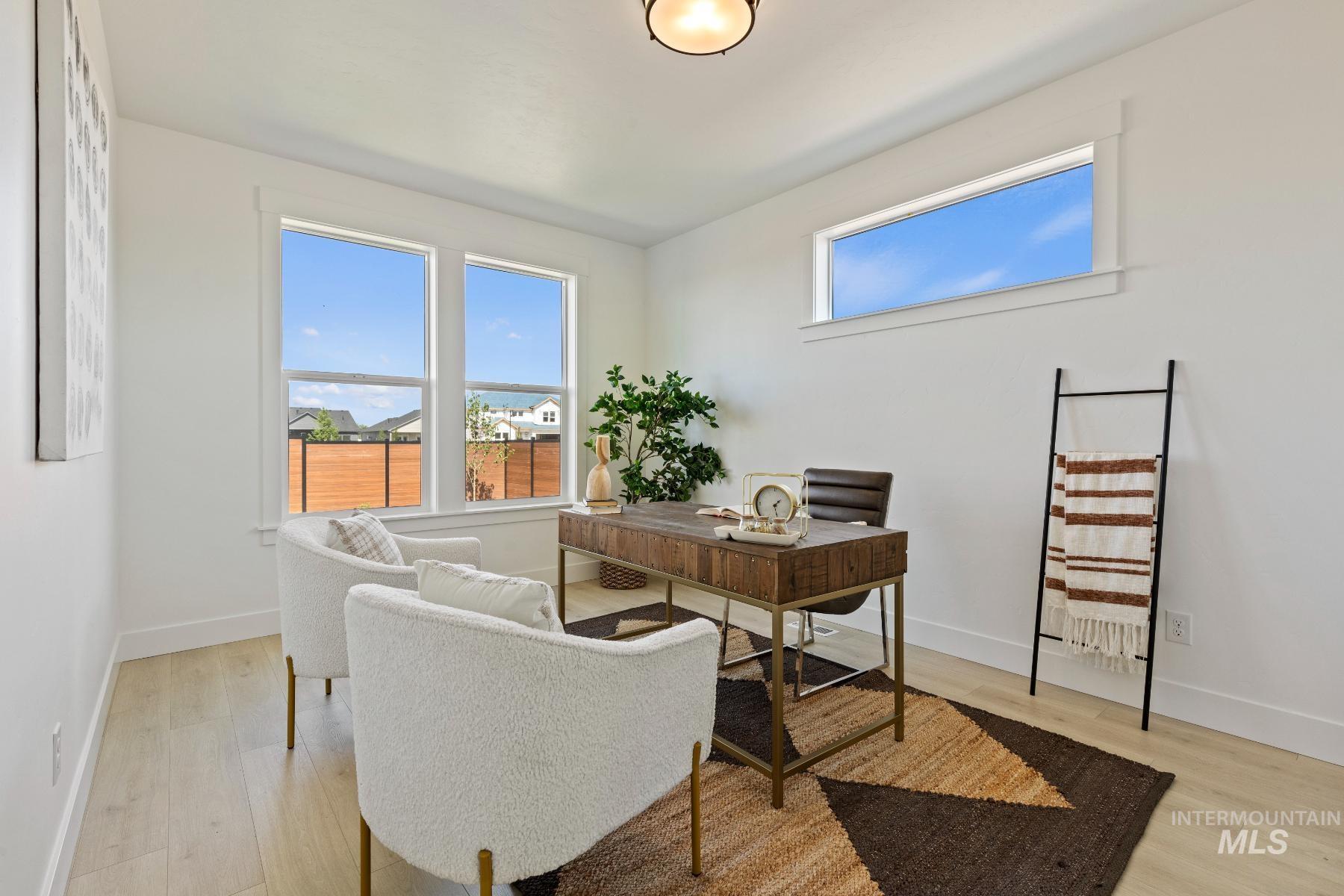 1452 W Briarcliff St Unit: Jefferson RV