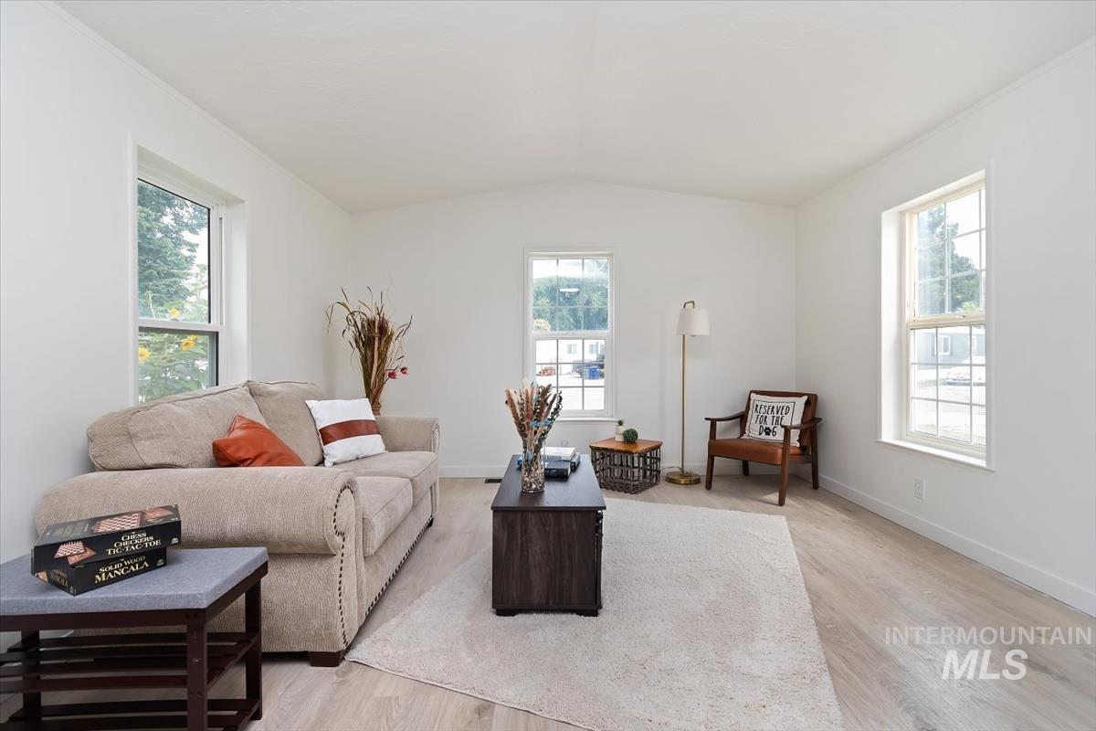 790 N Riviera Drive Unit: 7