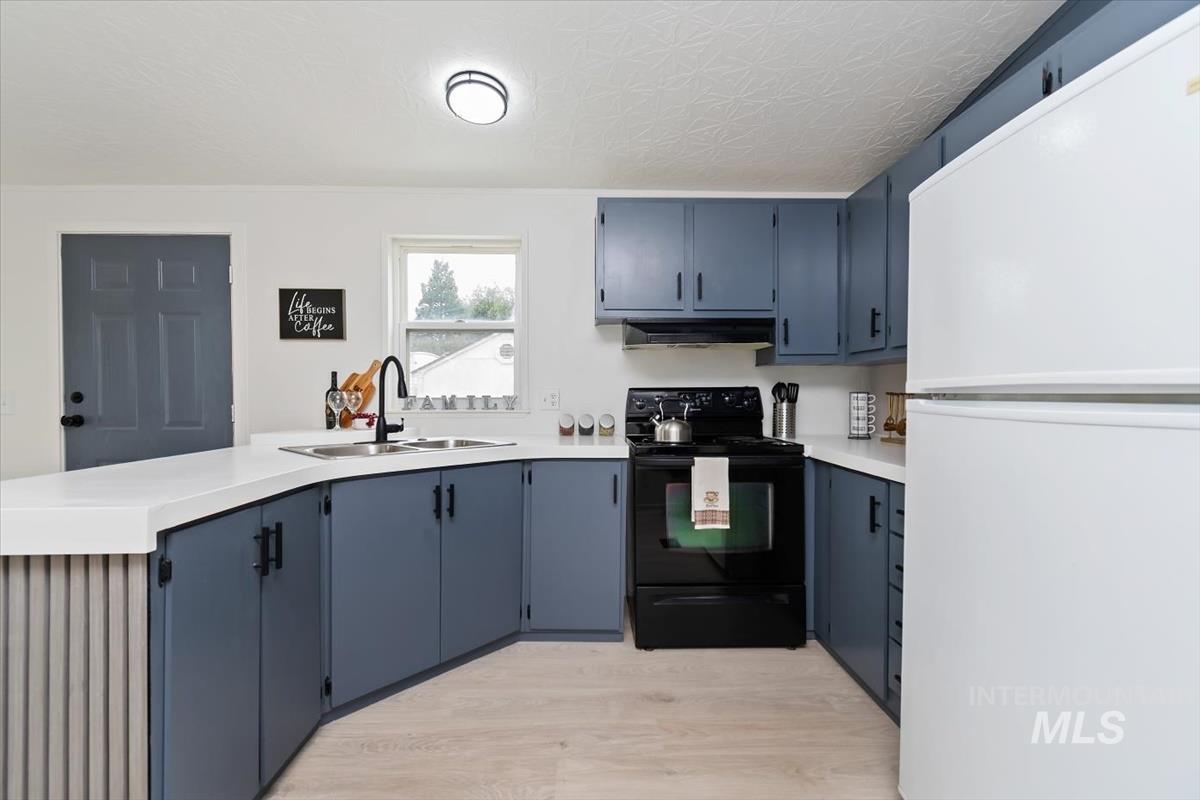790 N Riviera Drive Unit: 7