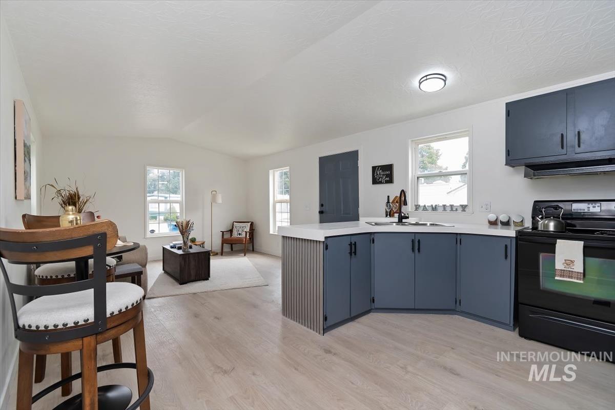 790 N Riviera Drive Unit: 7