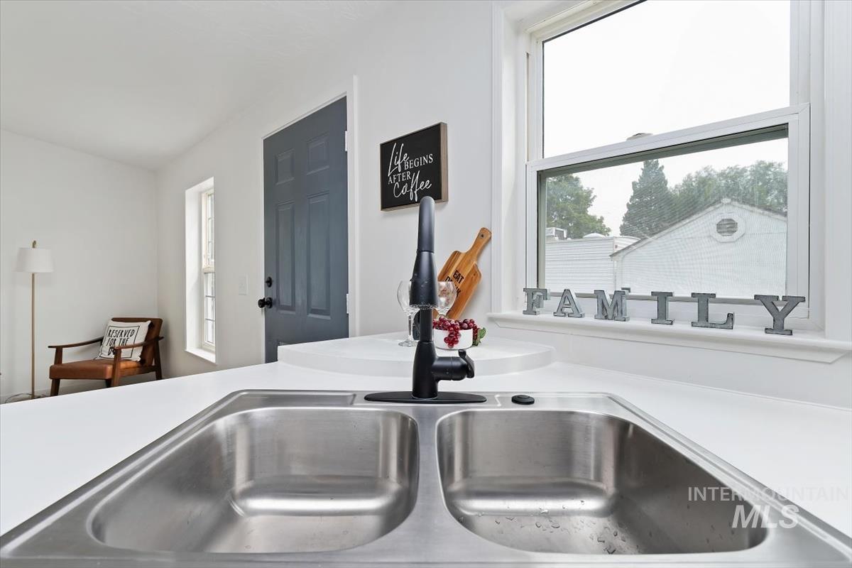 790 N Riviera Drive Unit: 7