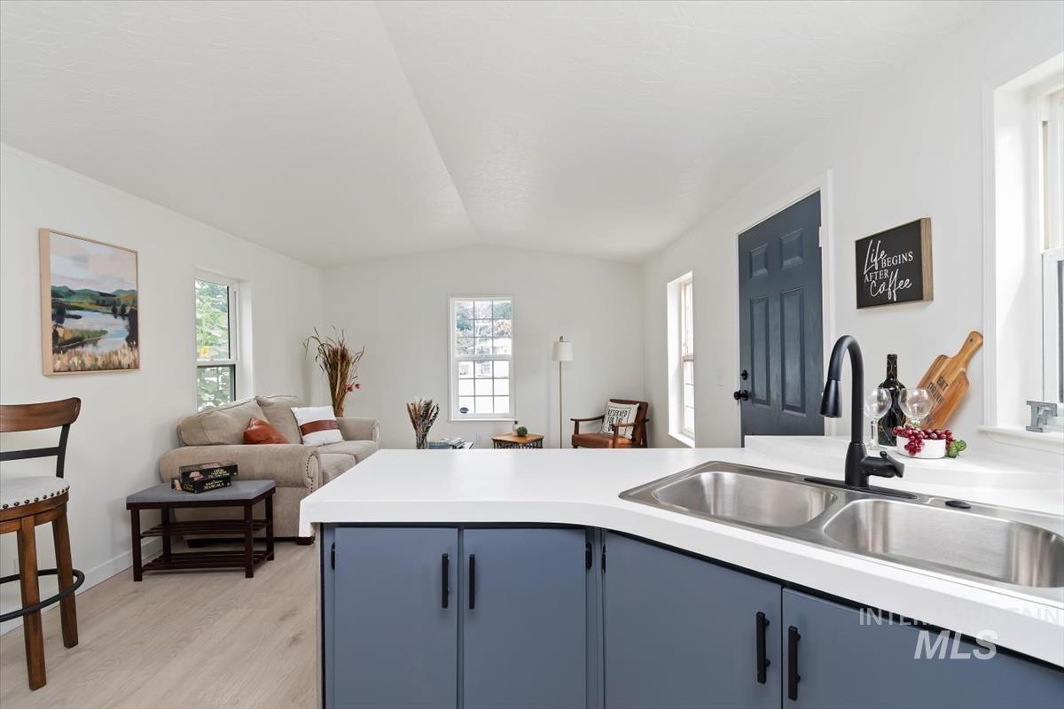 790 N Riviera Drive Unit: 7