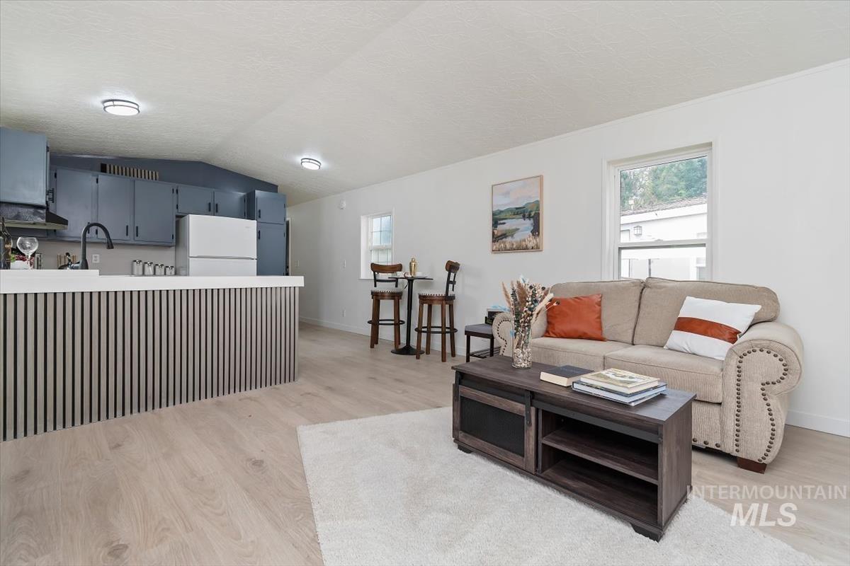 790 N Riviera Drive Unit: 7