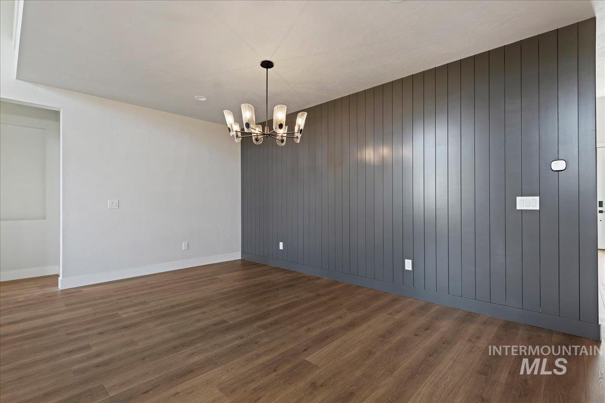 7715 W Flathead Lake St Unit: Alpine -6 Car