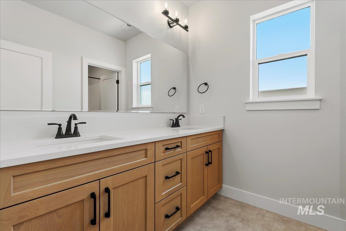 7715 W Flathead Lake St Unit: Alpine -6 Car