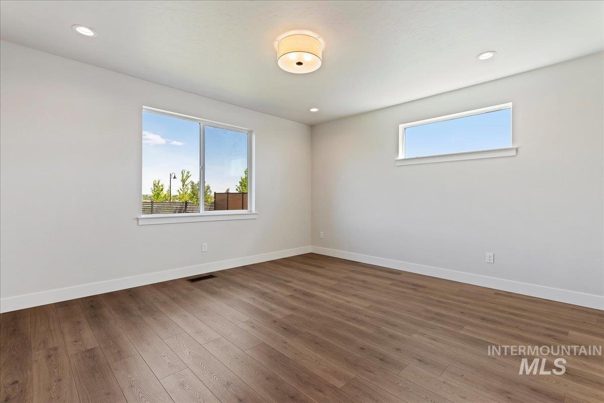 7715 W Flathead Lake St Unit: Alpine -6 Car