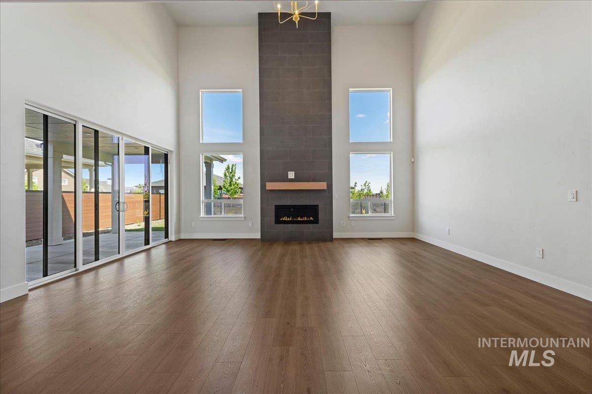 7715 W Flathead Lake St Unit: Alpine -6 Car