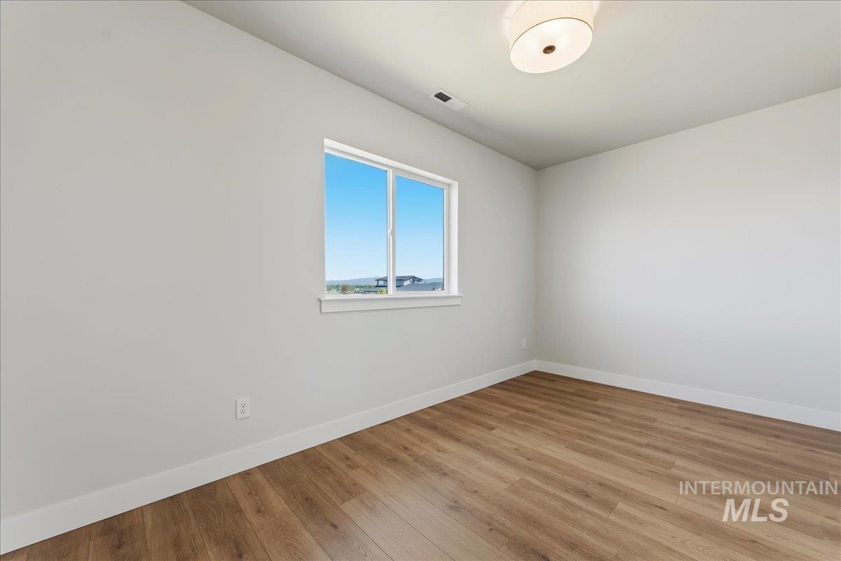 7715 W Flathead Lake St Unit: Alpine -6 Car