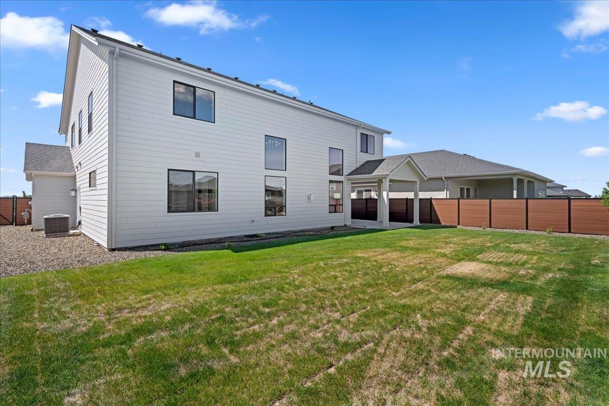 7715 W Flathead Lake St Unit: Alpine -6 Car