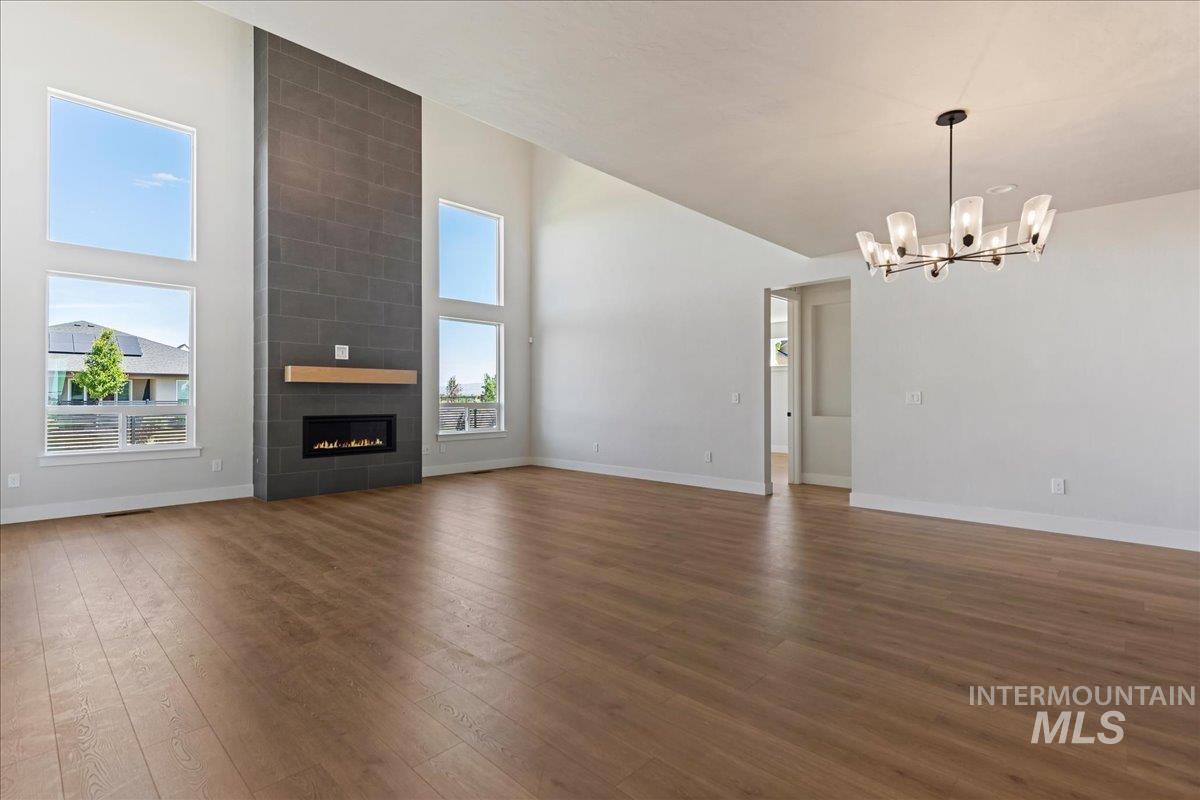 7715 W Flathead Lake St Unit: Alpine -6 Car