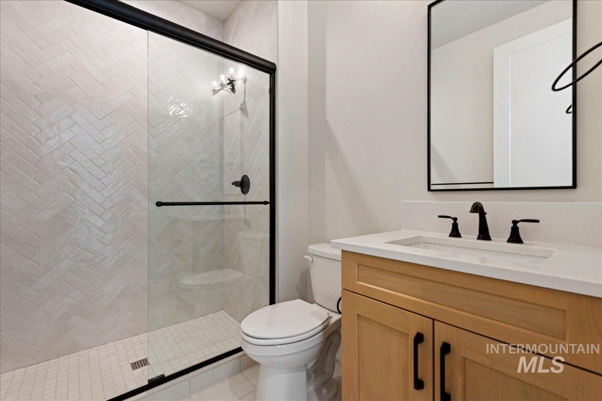 7715 W Flathead Lake St Unit: Alpine -6 Car