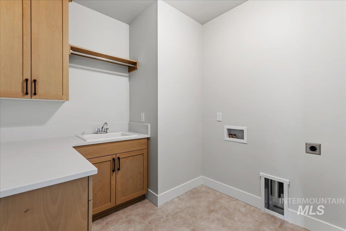7715 W Flathead Lake St Unit: Alpine -6 Car