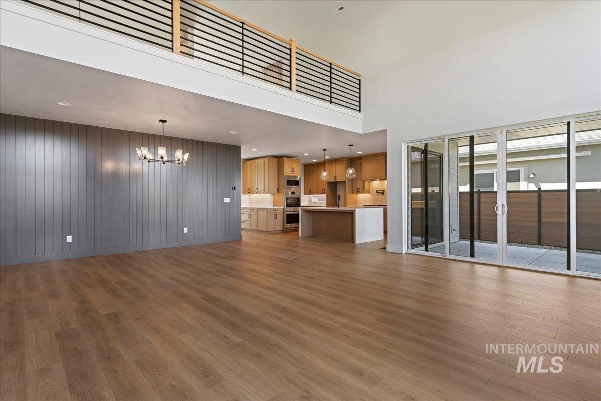 7715 W Flathead Lake St Unit: Alpine -6 Car