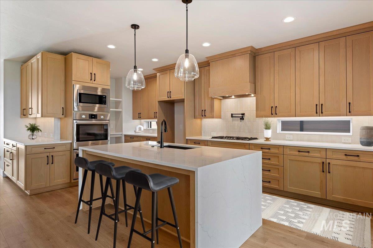 7715 W Flathead Lake St Unit: Alpine -6 Car