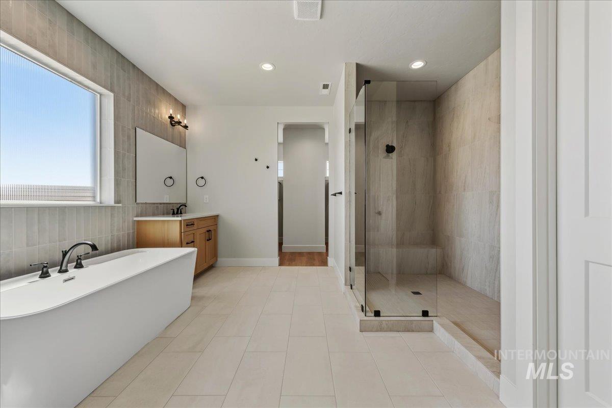 7715 W Flathead Lake St Unit: Alpine -6 Car