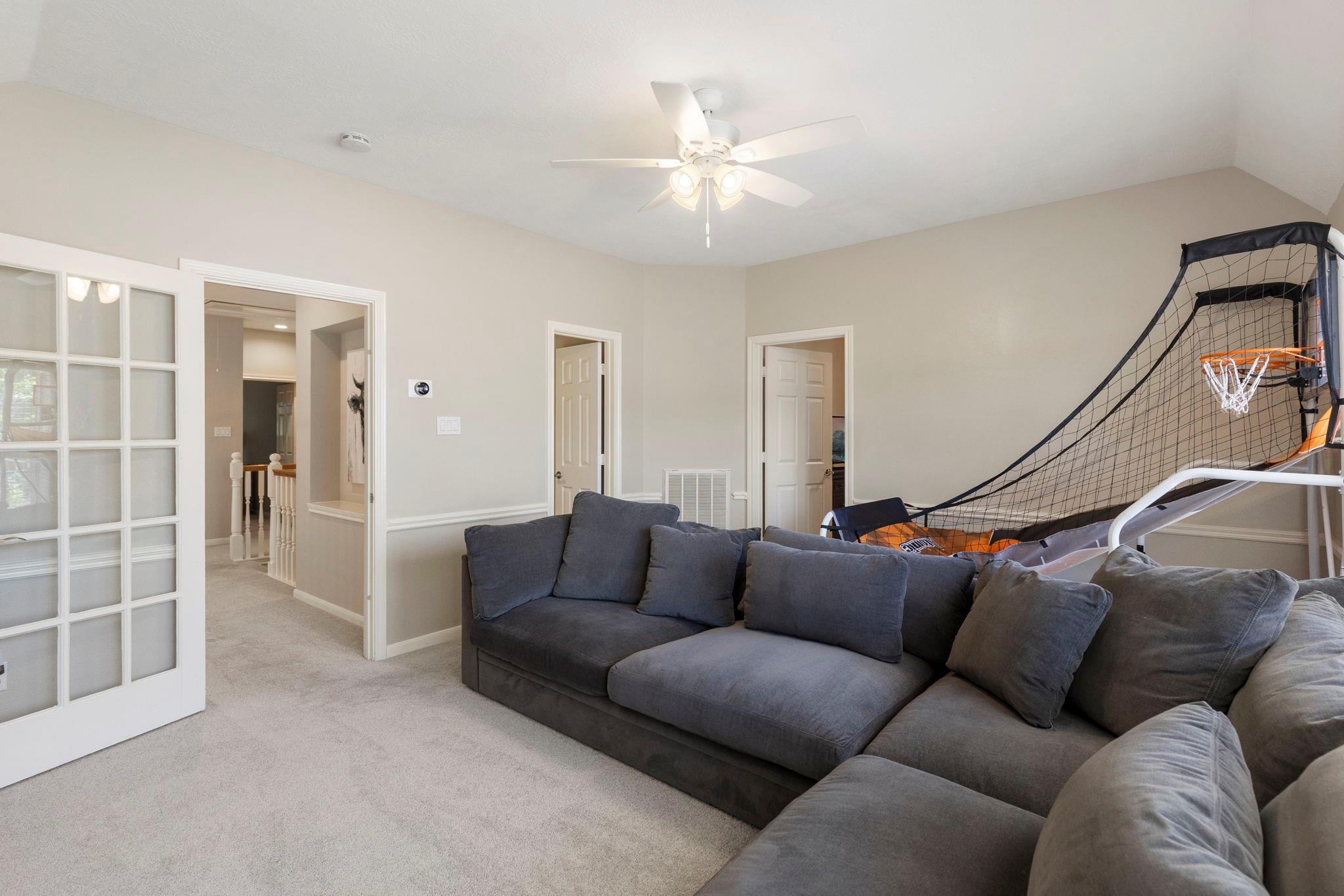 10 Scenic Mill Place