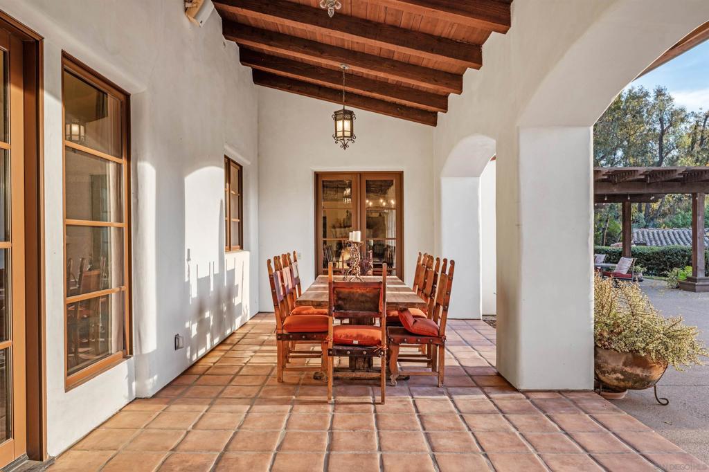 6870 La Valle Plateada