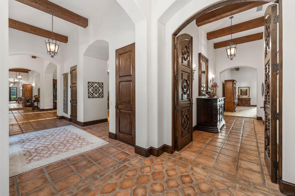 6870 La Valle Plateada