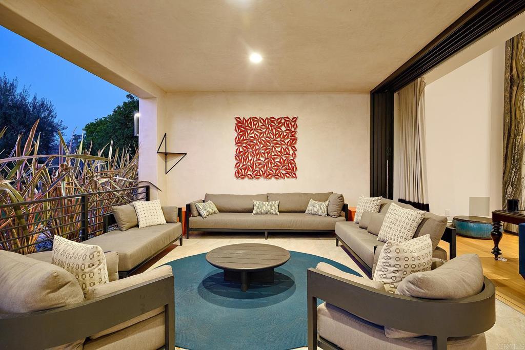 Cozy Living Area With Views