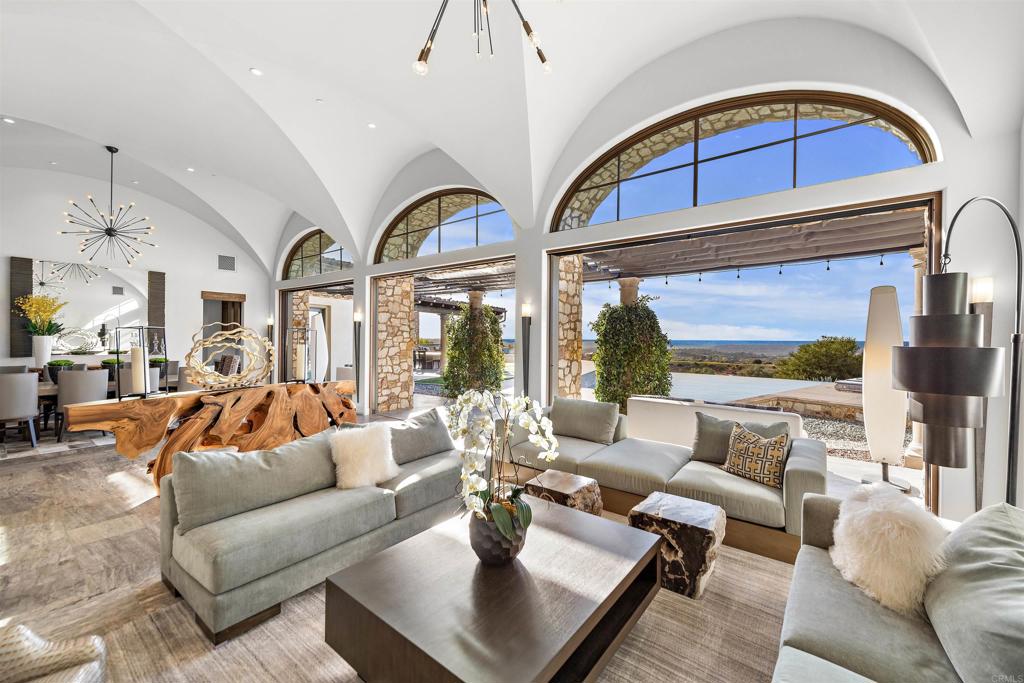 8114 Sendero de la Pradera