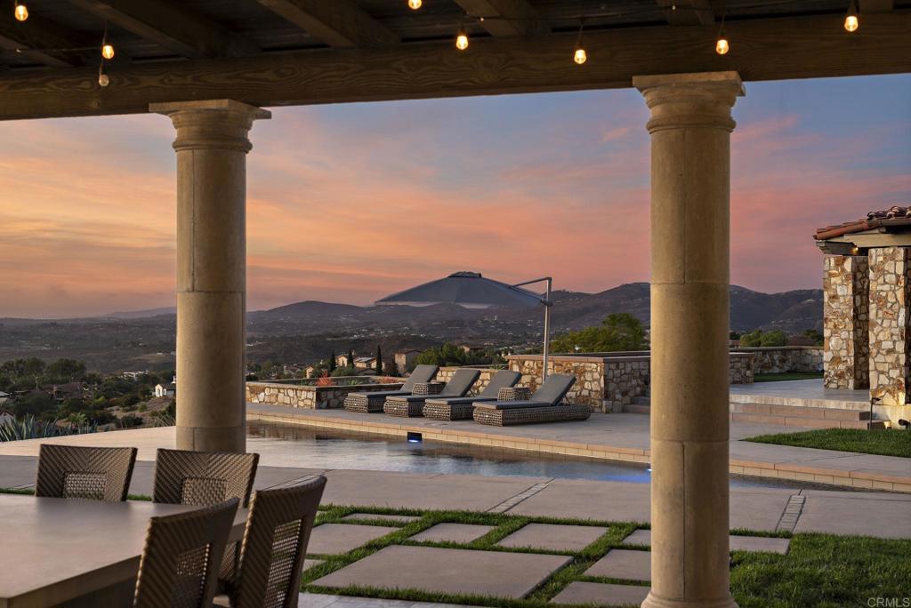 8114 Sendero de la Pradera