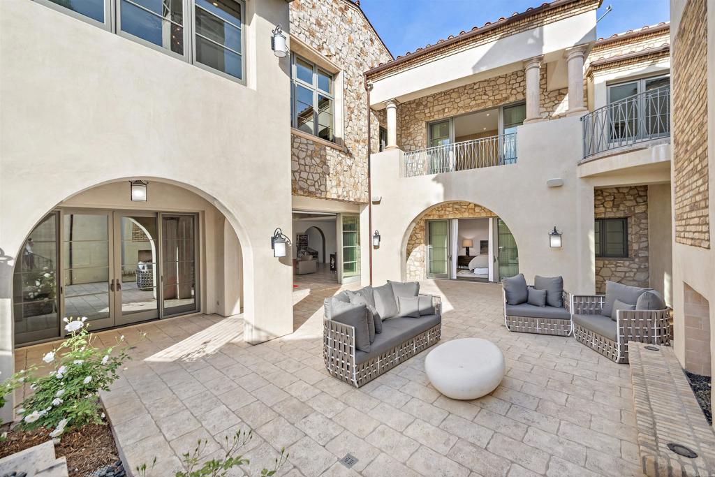8114 Sendero de la Pradera