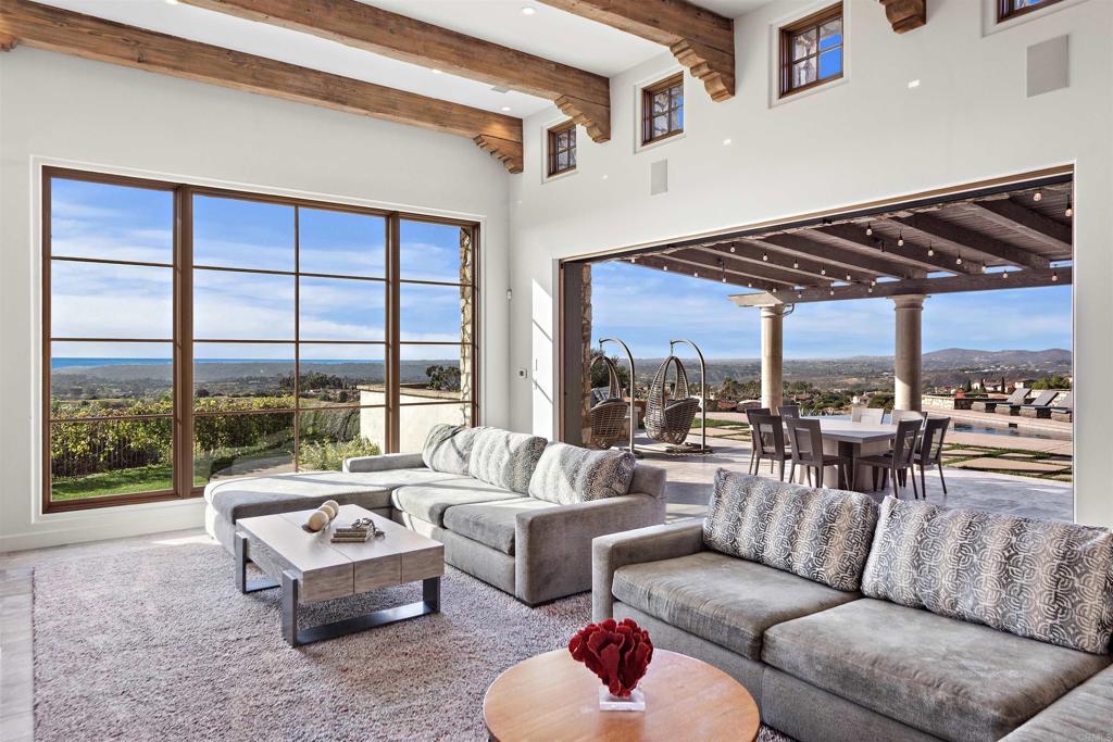 8114 Sendero de la Pradera