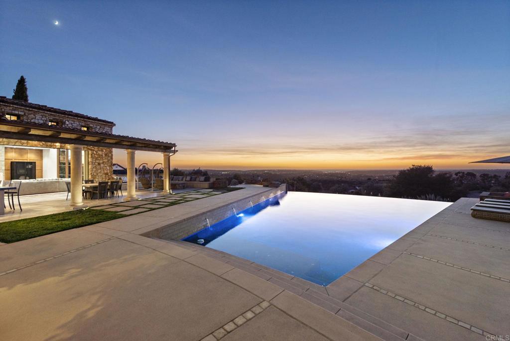 8114 Sendero de la Pradera