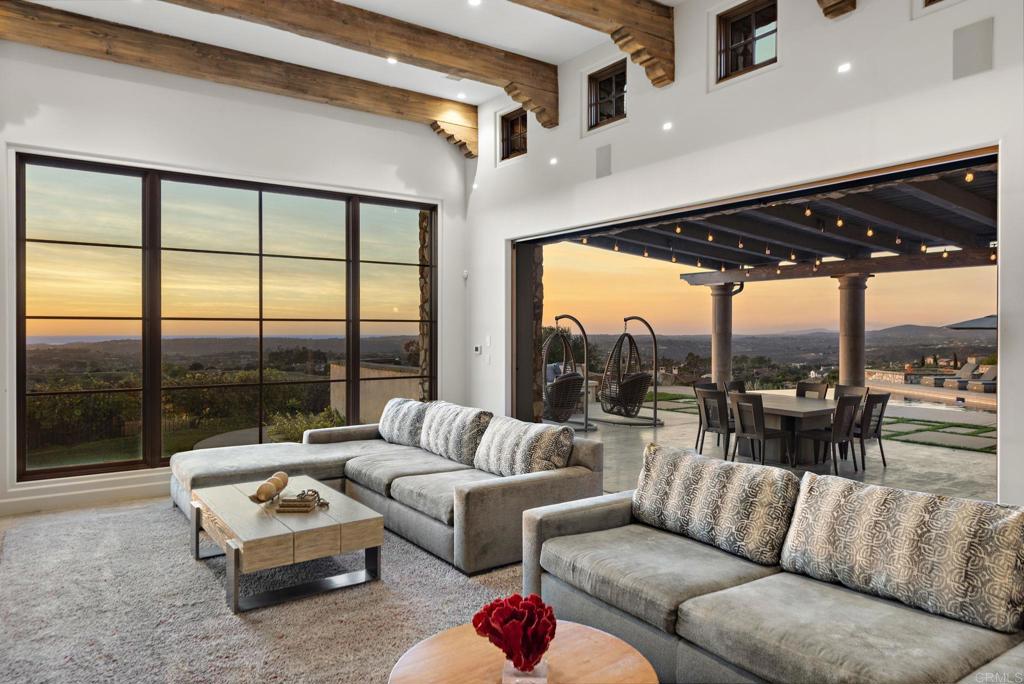 8114 Sendero de la Pradera