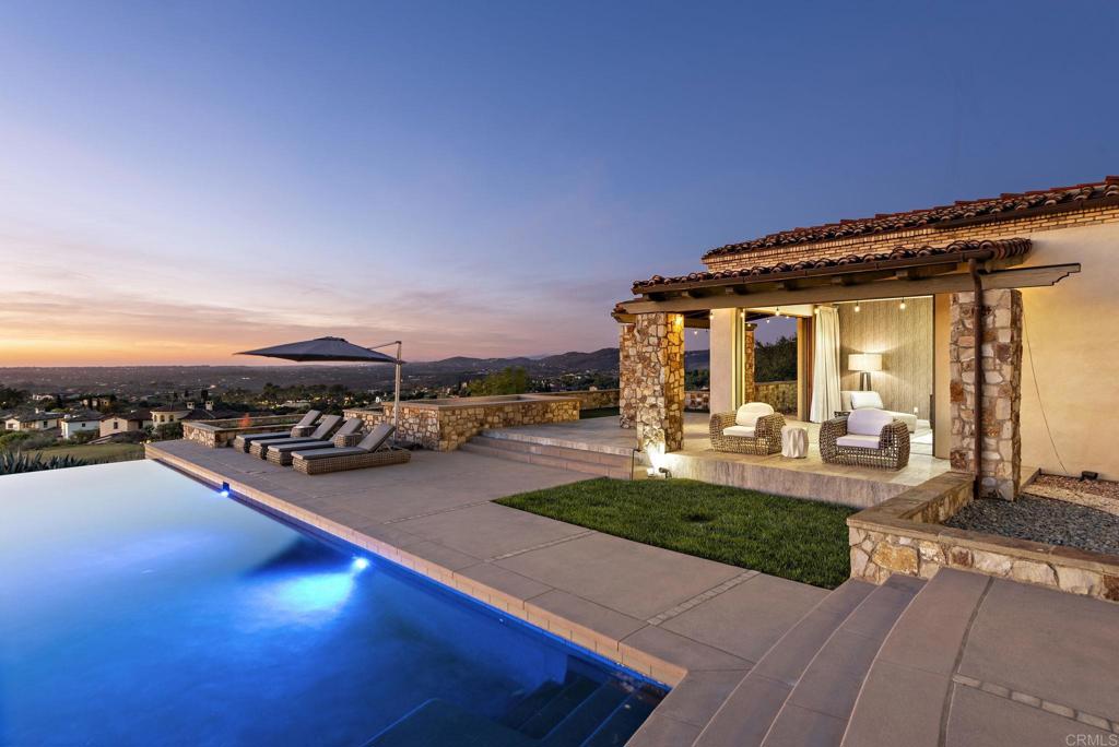 8114 Sendero de la Pradera