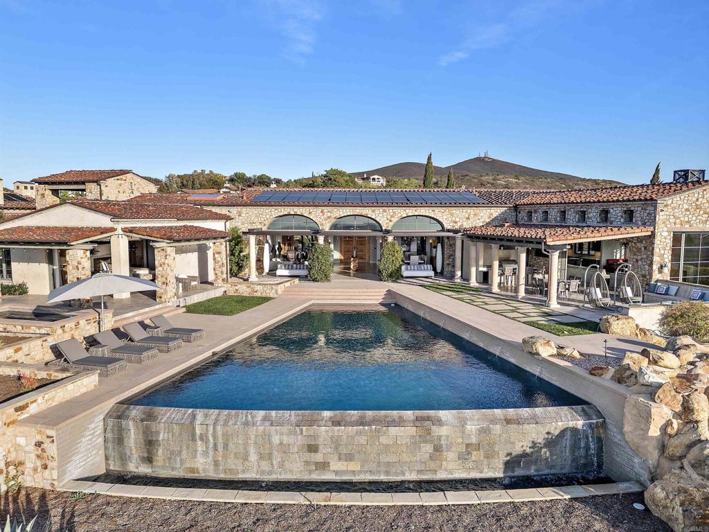 8114 Sendero de la Pradera