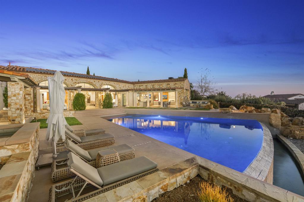 8114 Sendero de la Pradera