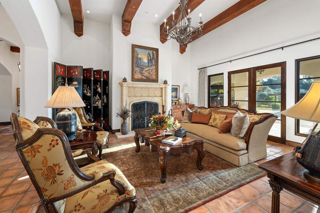 6870 La Valle Plateada