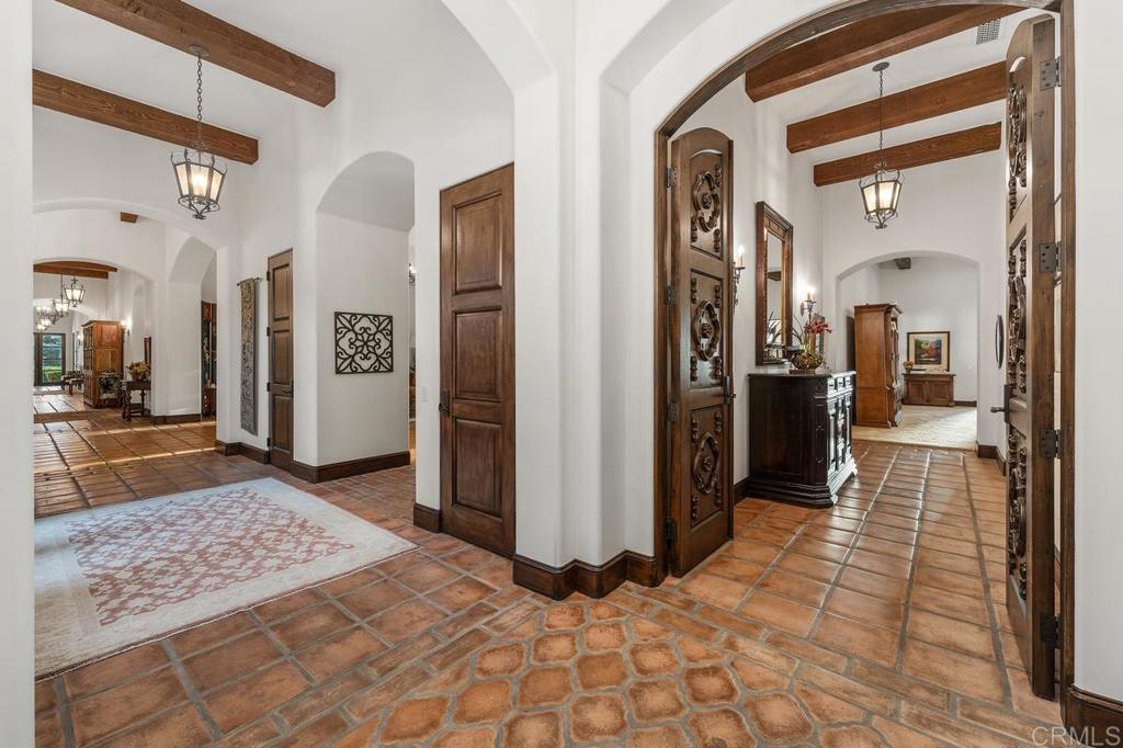 6870 La Valle Plateada