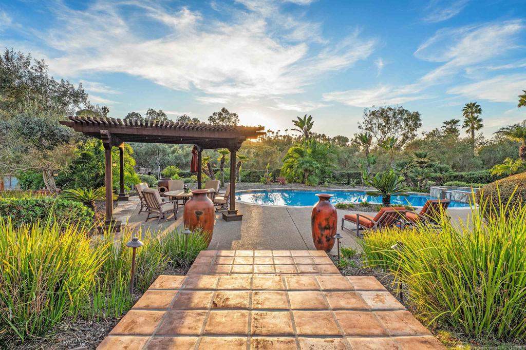 6870 La Valle Plateada