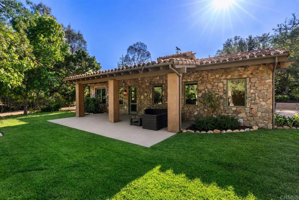 5330 San Elijo