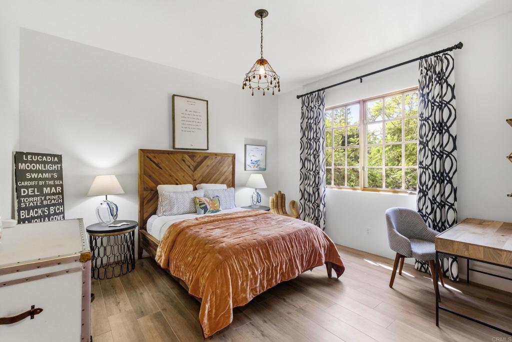 4845 La Floresta