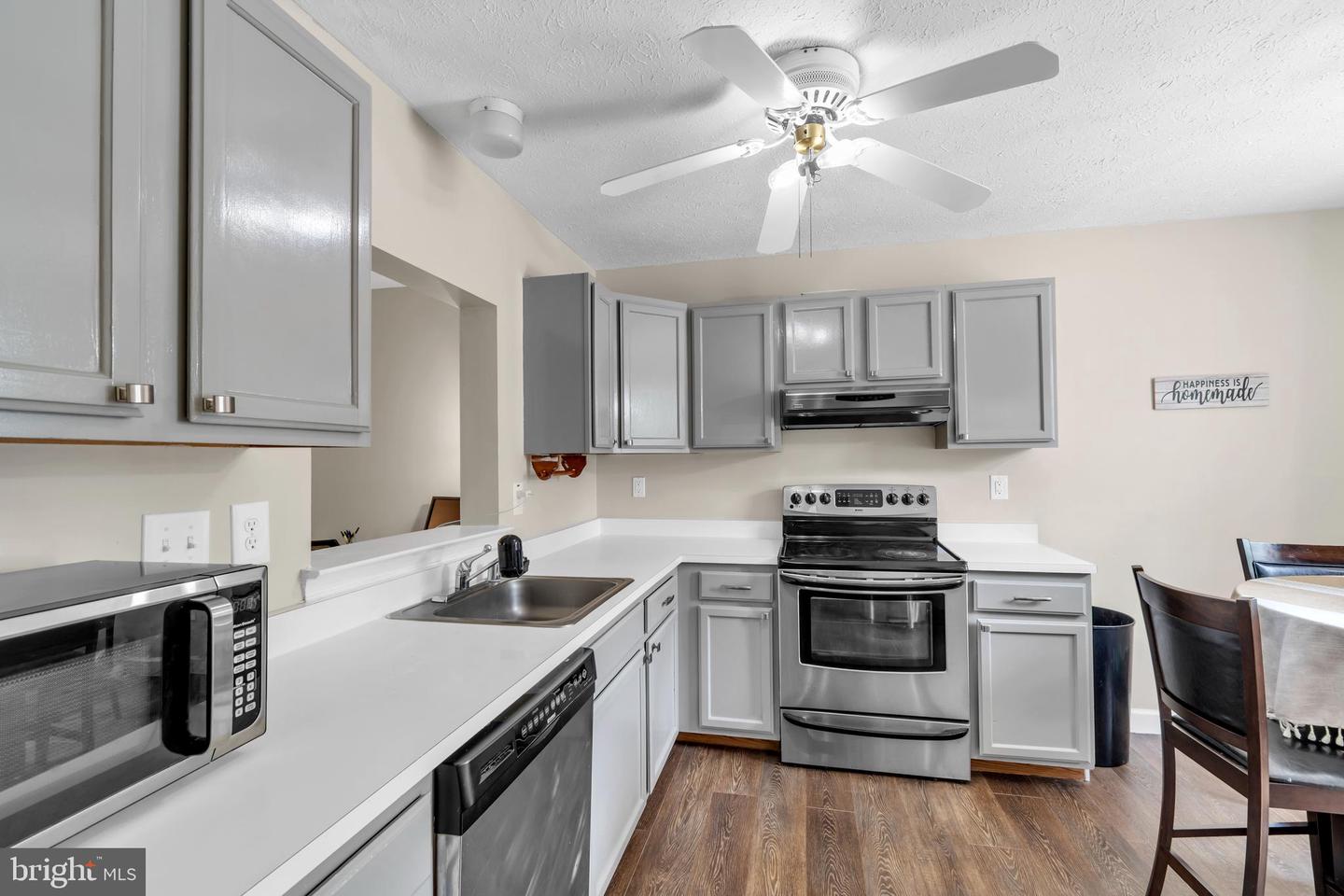 504 Domain Ct