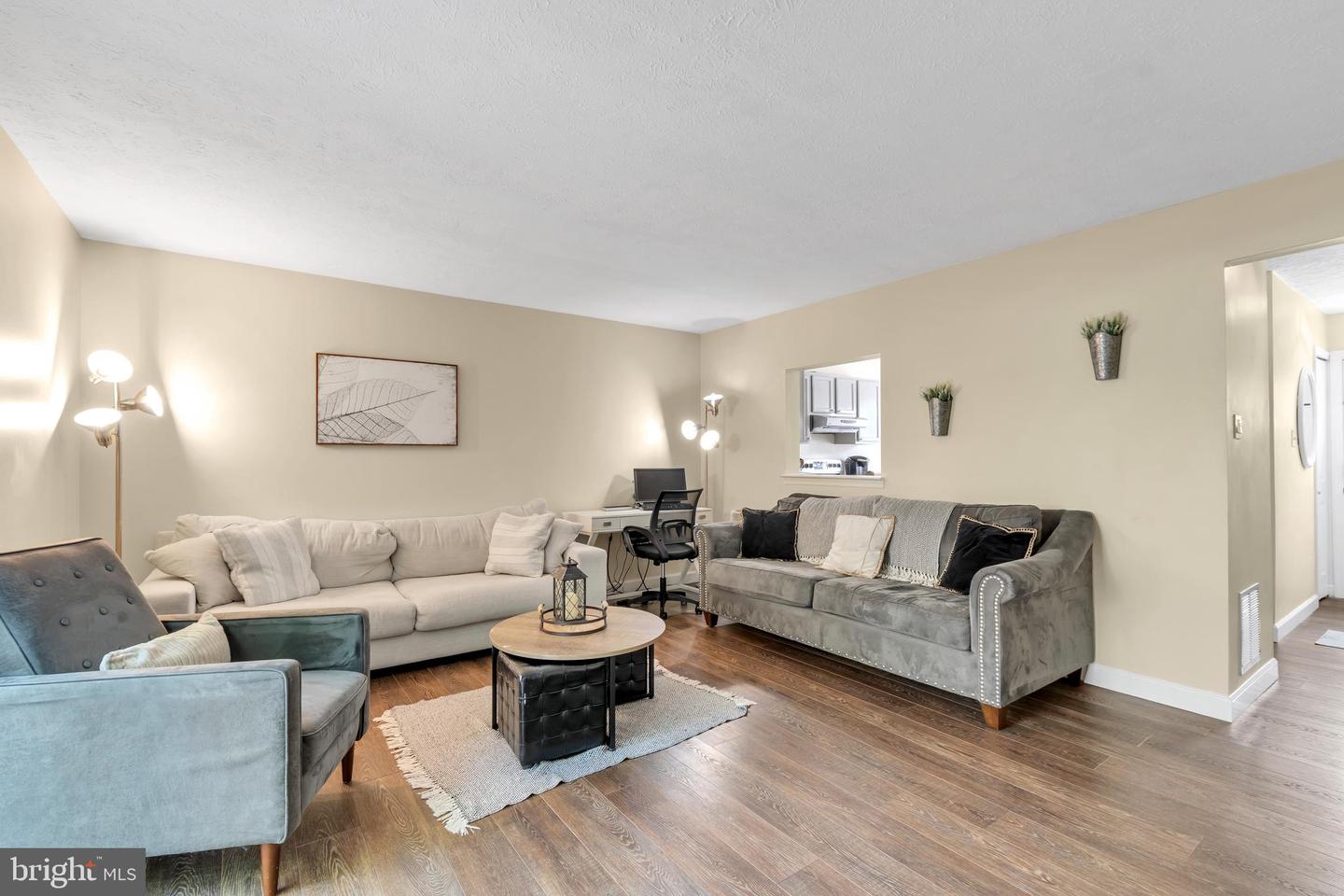 504 Domain Ct