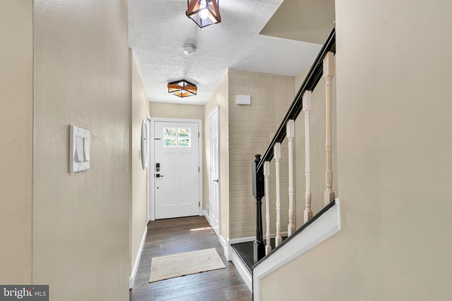 504 Domain Ct