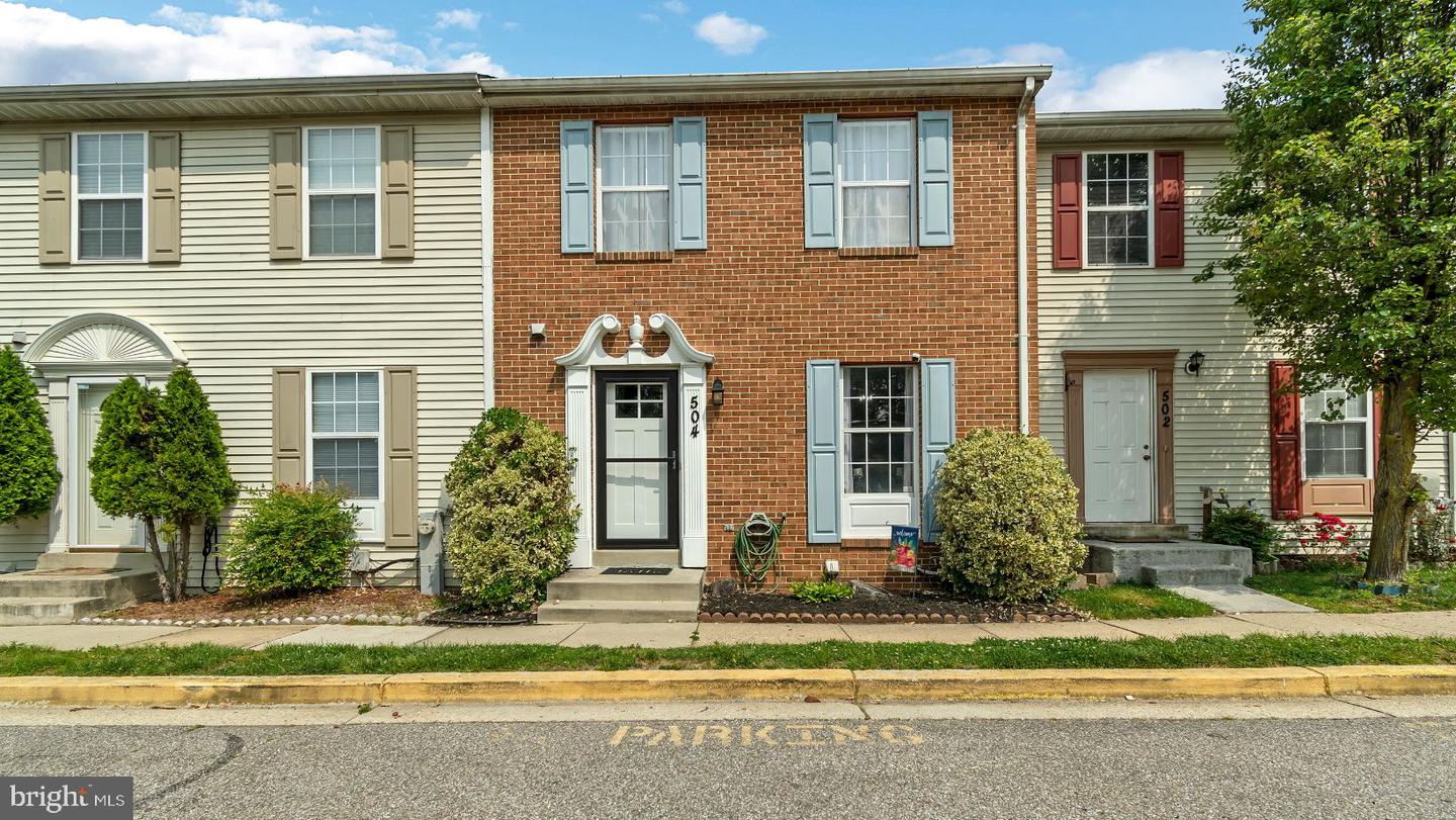 504 Domain Ct