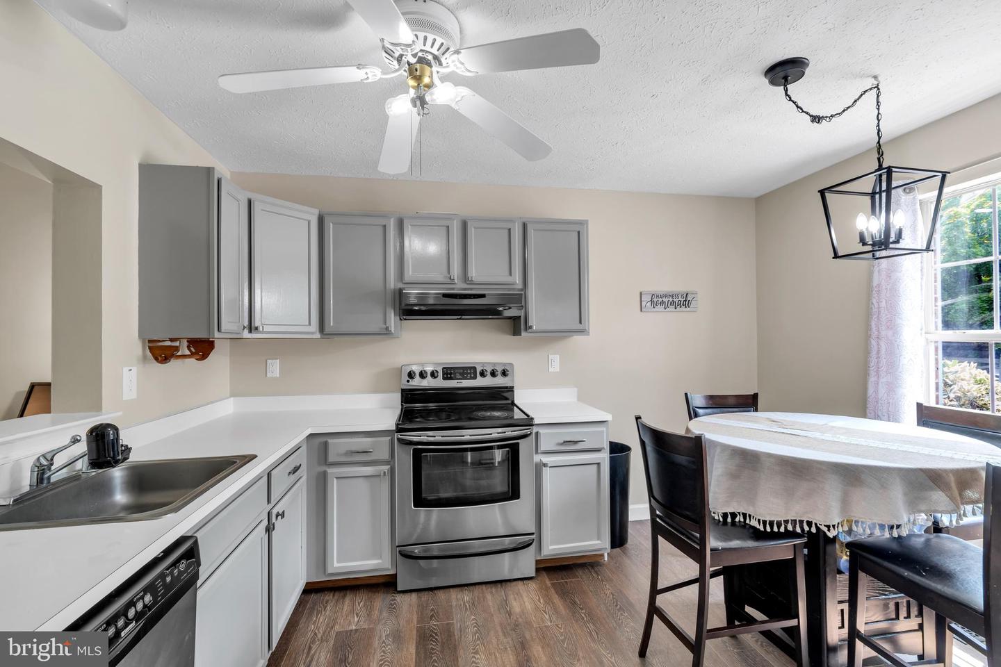 504 Domain Ct