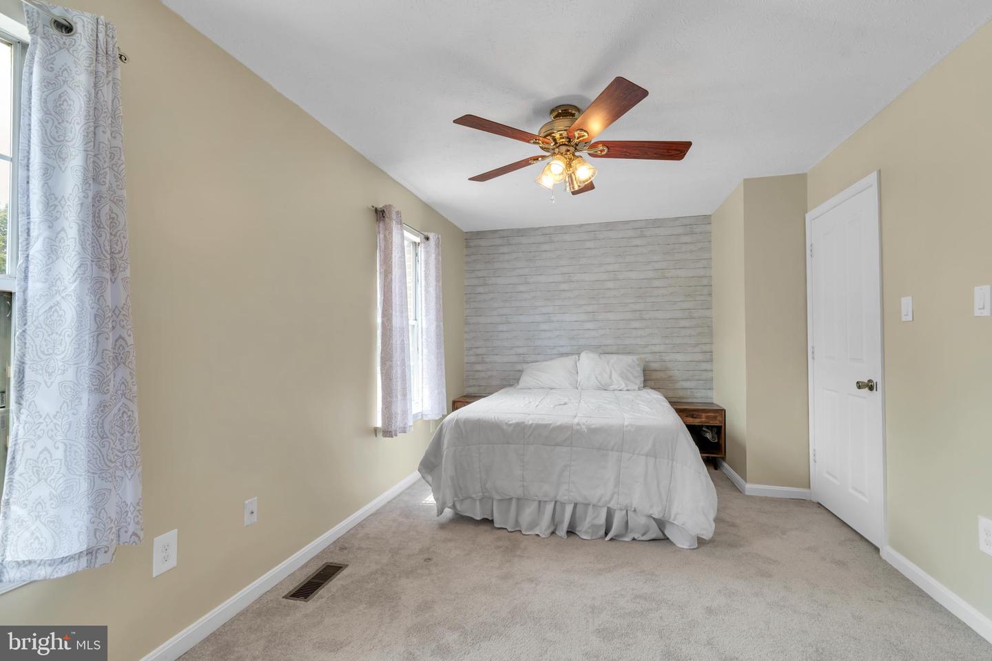 504 Domain Ct