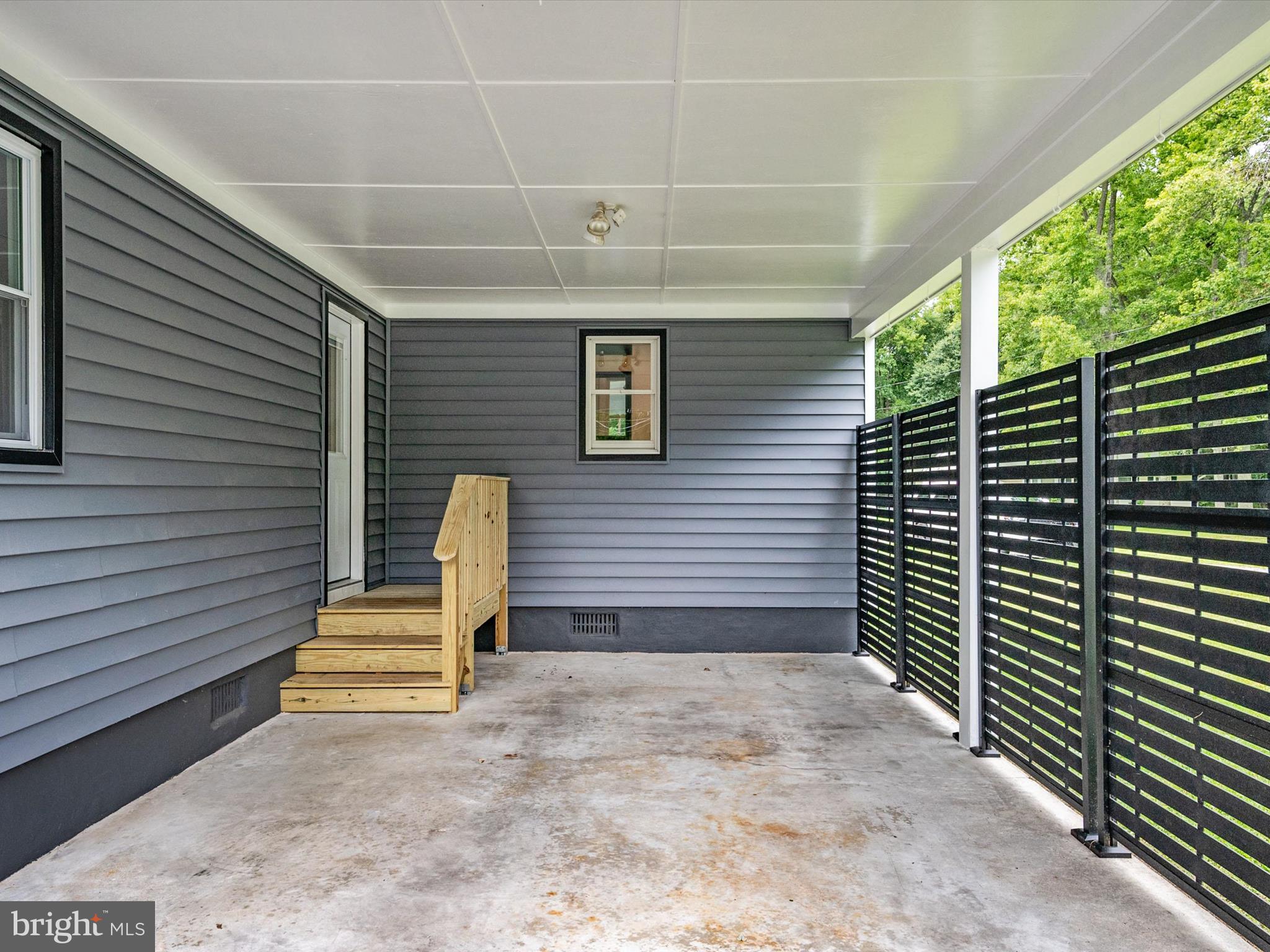 5778 Shady Side Rd